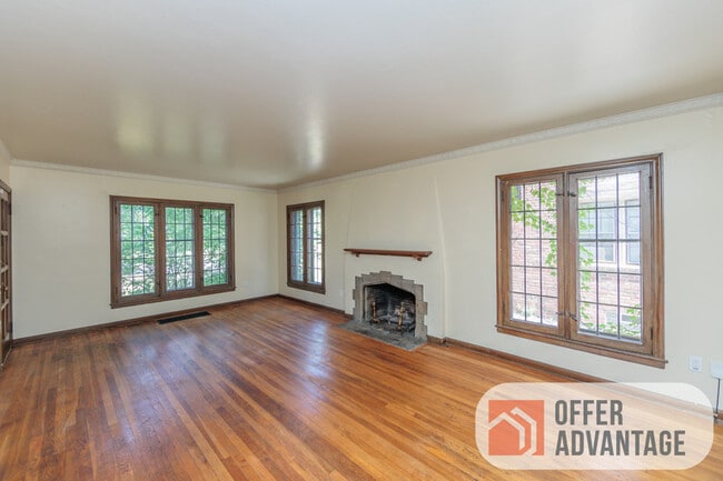 Building Photo - 3669 Glencairn Rd