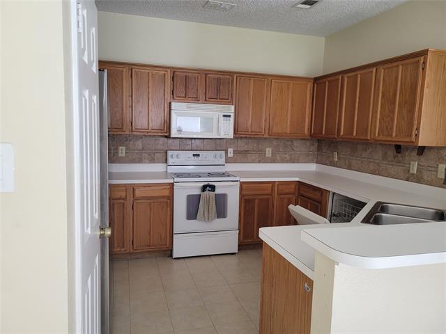 Building Photo - 2614 Collins Blvd