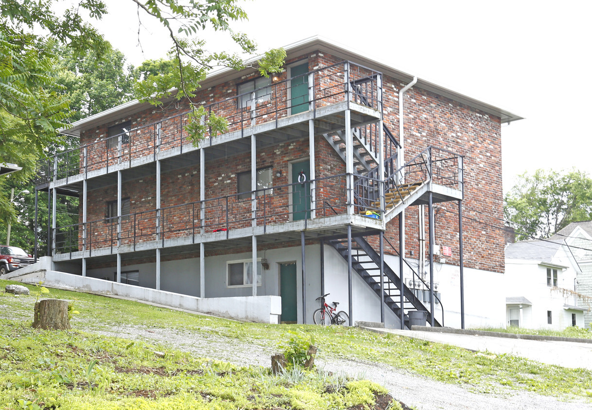 Building Photo - 1309 Forest Ave