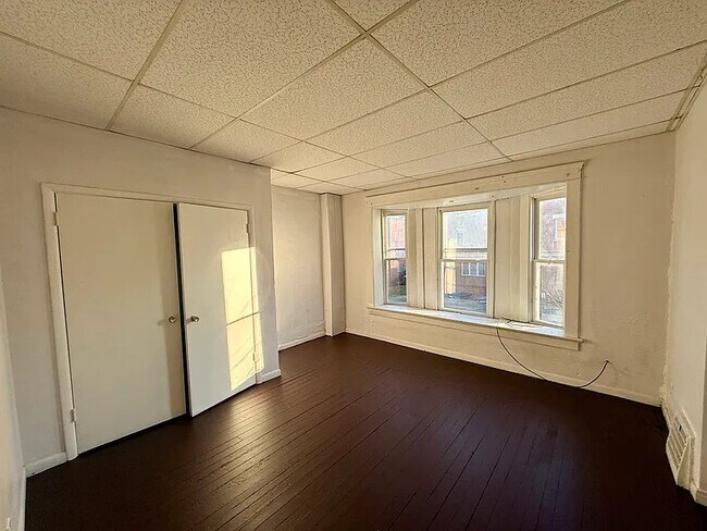 Building Photo - 55 S Balch St