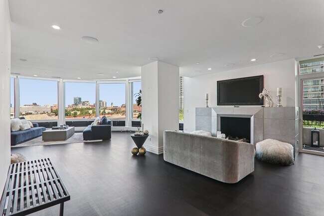 Foto del edificio - 600 N Kingsbury St