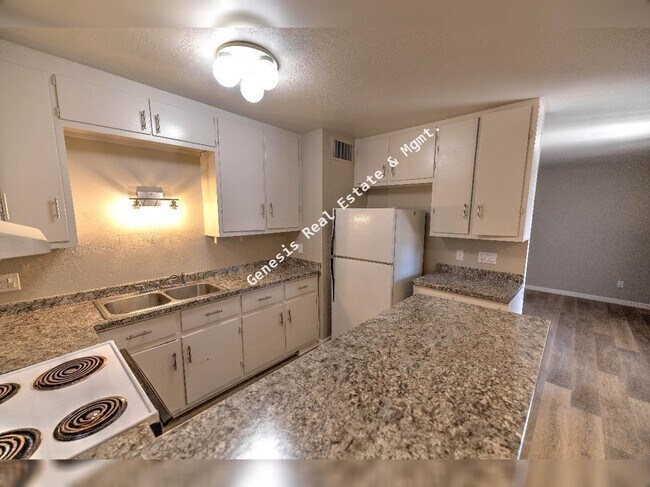 Foto del edificio - 3211 E Edison St