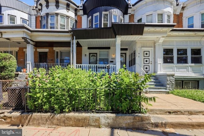 Building Photo - 5853 Cedar Ave