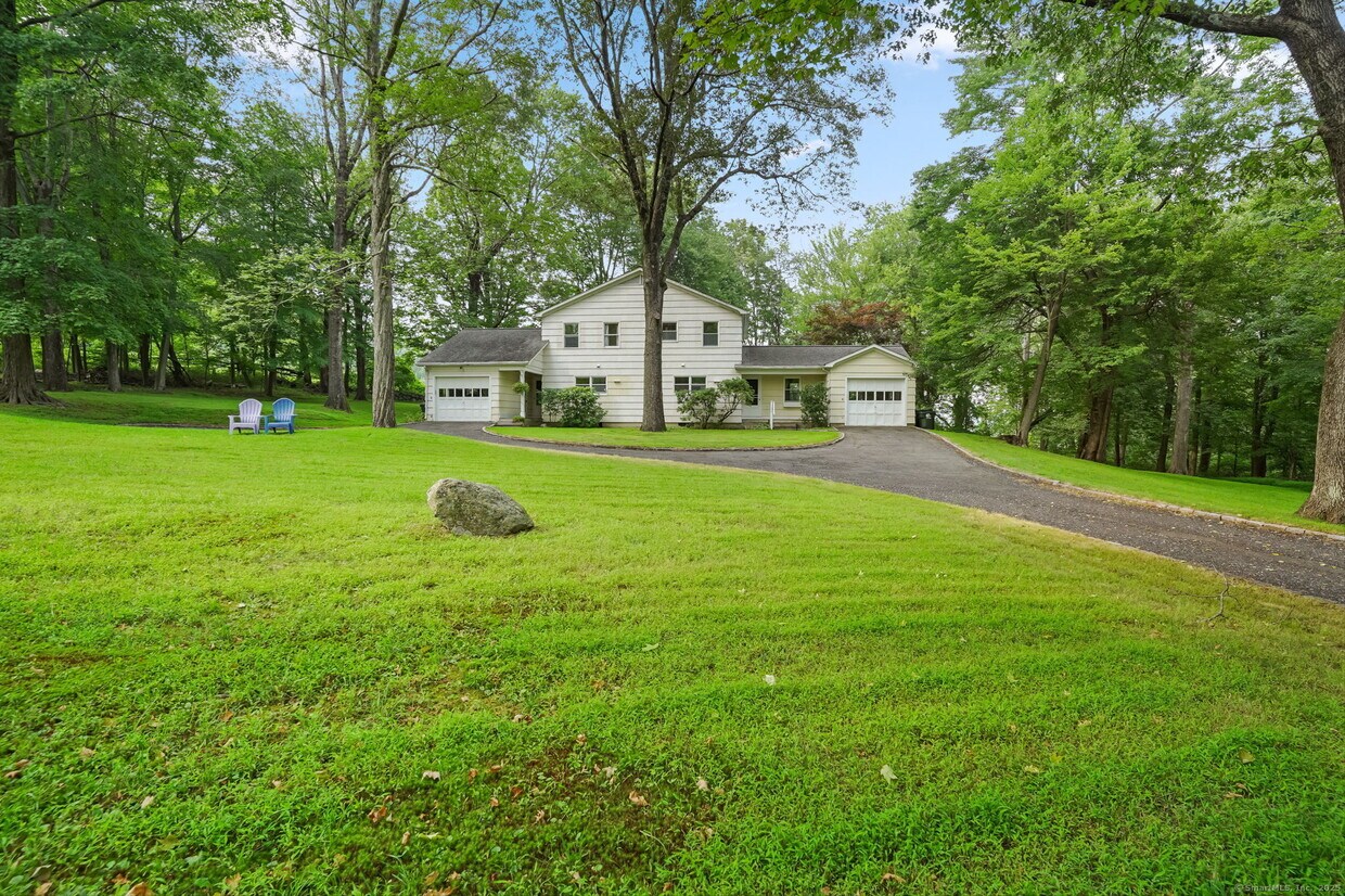 Foto principal - 35 Deacon Abbott Rd