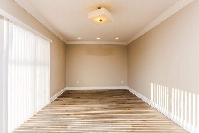 Foto del edificio - 848 NW 98th Ave