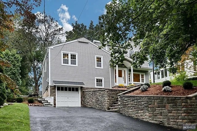 Building Photo - 28 Princeton Pl