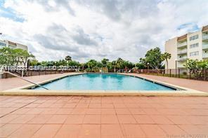 Foto del edificio - 6960 Miami Gardens Dr