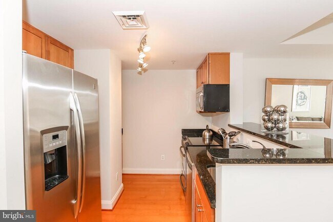 Foto del edificio - 1020 N Highland St