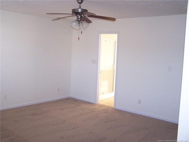 Foto del edificio - 1753 Cherrypoint Dr