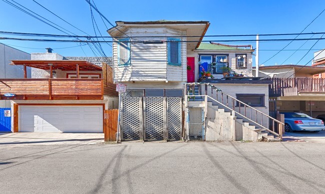 Alley View - 22 Paloma Ave