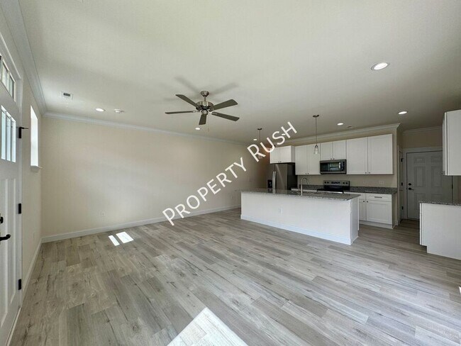 Foto del edificio - 1912 Cypress Ln