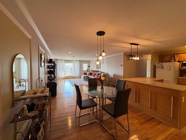 Photo du bâtiment - Apartment for Rent