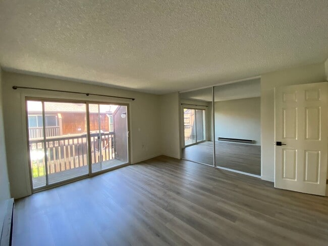 Foto del edificio - 1481 Parkway Dr