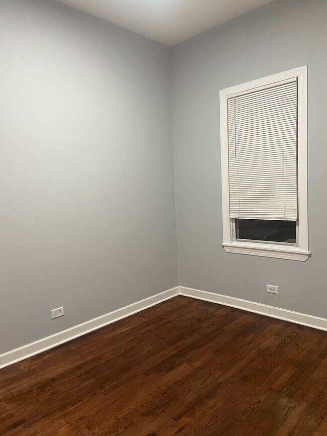 Bedroom 1 - 5025 W 29th Plz