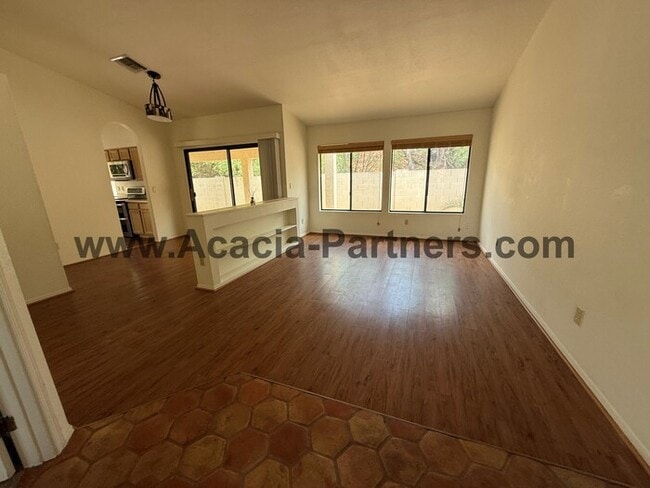 Building Photo - Three Bedroom/Two Bath Home