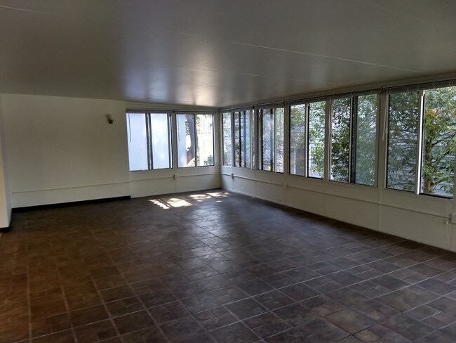 Foto del edificio - 730 N 85th St