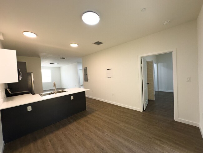 Foto del edificio - Eagle Trace 1583 #3