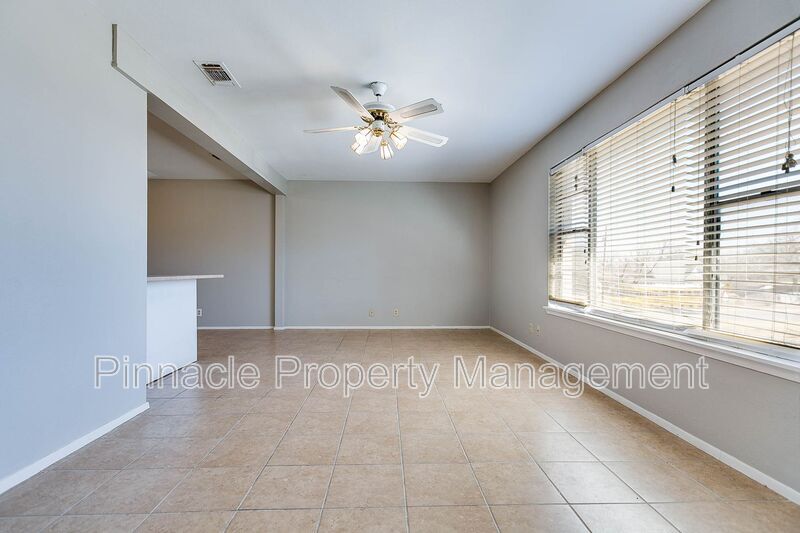 Foto principal - 1429 Austin St