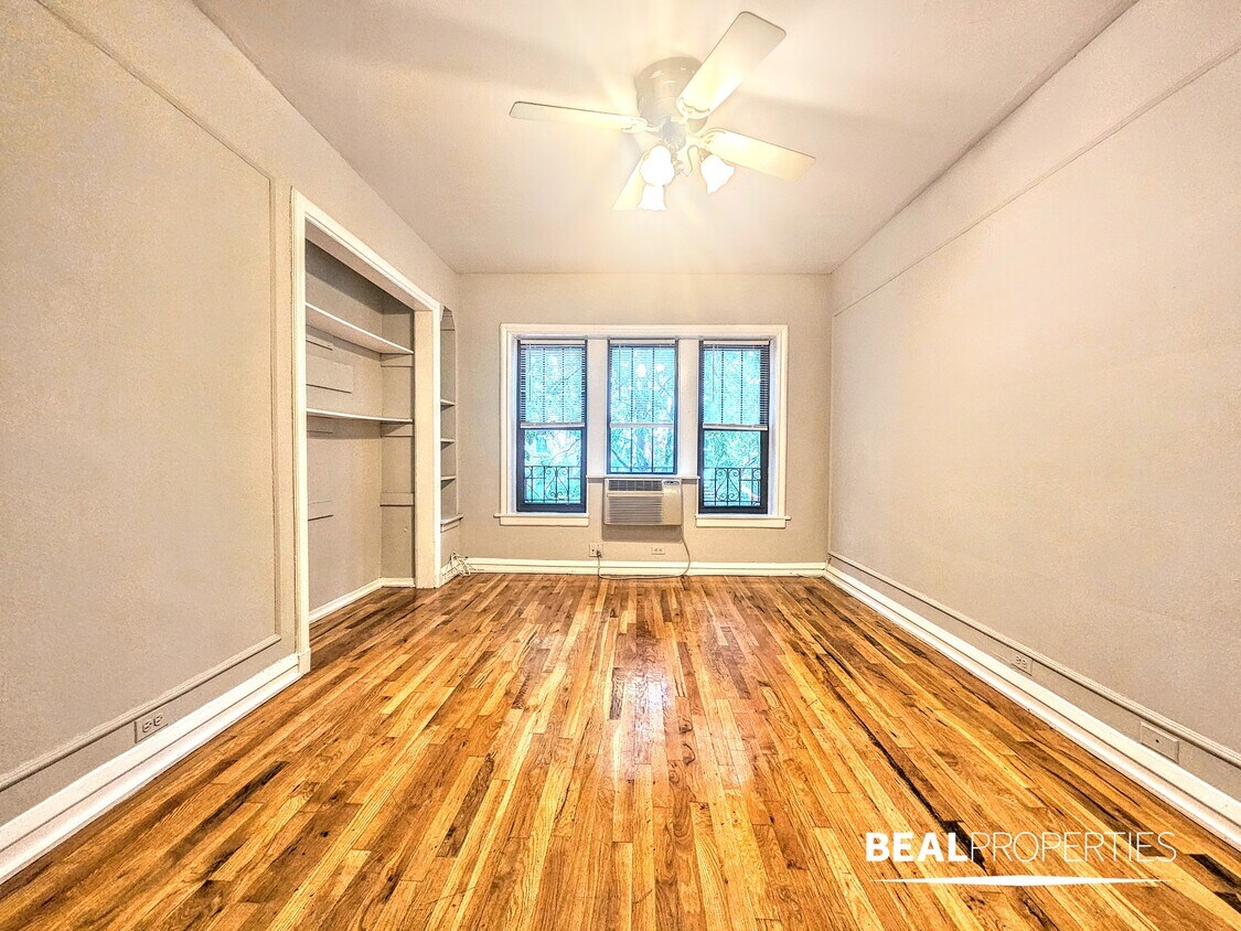 Foto principal - 837 W Wolfram St