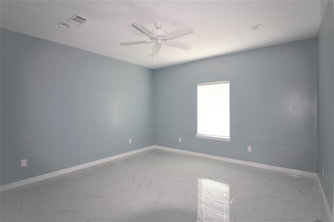 Foto del edificio - 956 County Rd 281