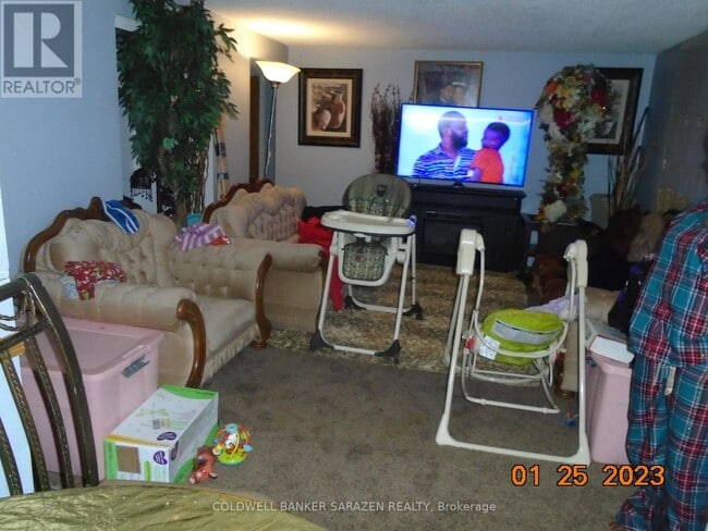 Photo du bâtiment - 6321 Renaud Rd