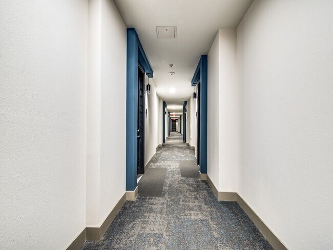 Foto del edificio - 6107 E Riverside Dr
