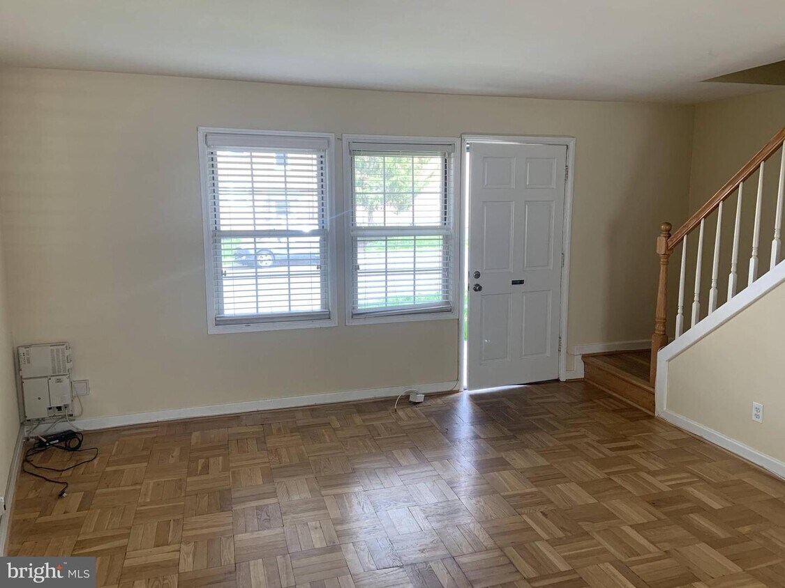 Foto principal - 728 N Oakland St
