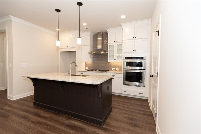 Building Photo - 1024 Miranda Ter