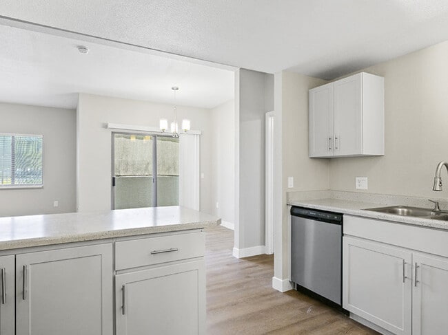 Building Photo - 178-Citra Apartments