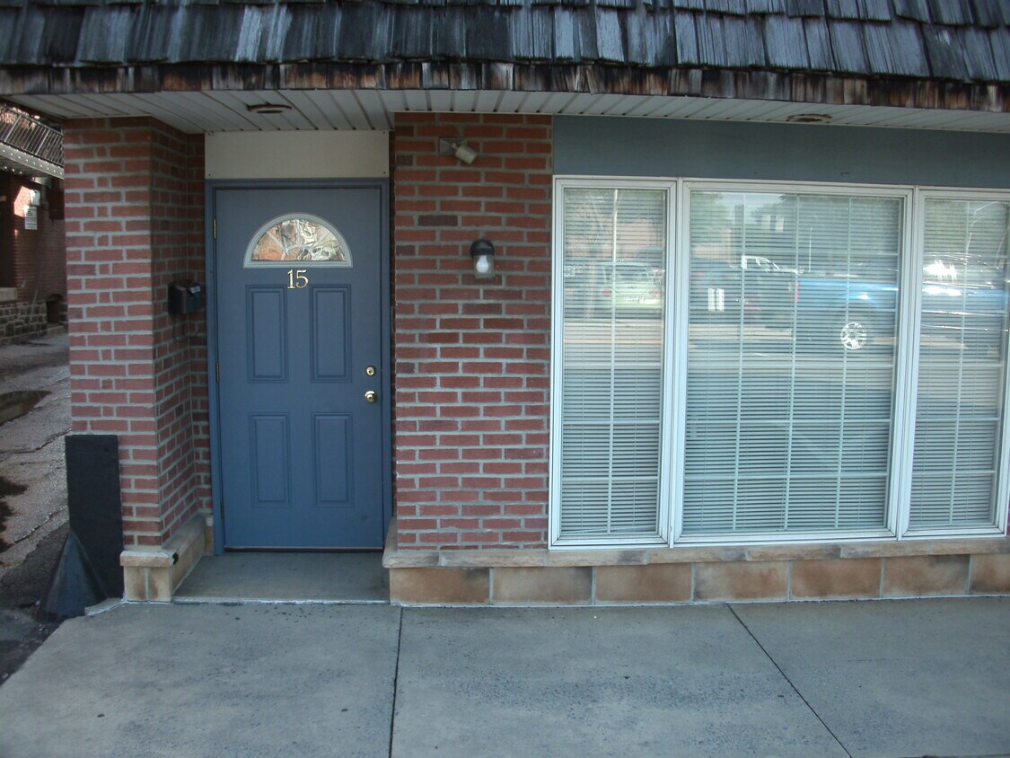 Primary Photo - 15 S Dorcas St