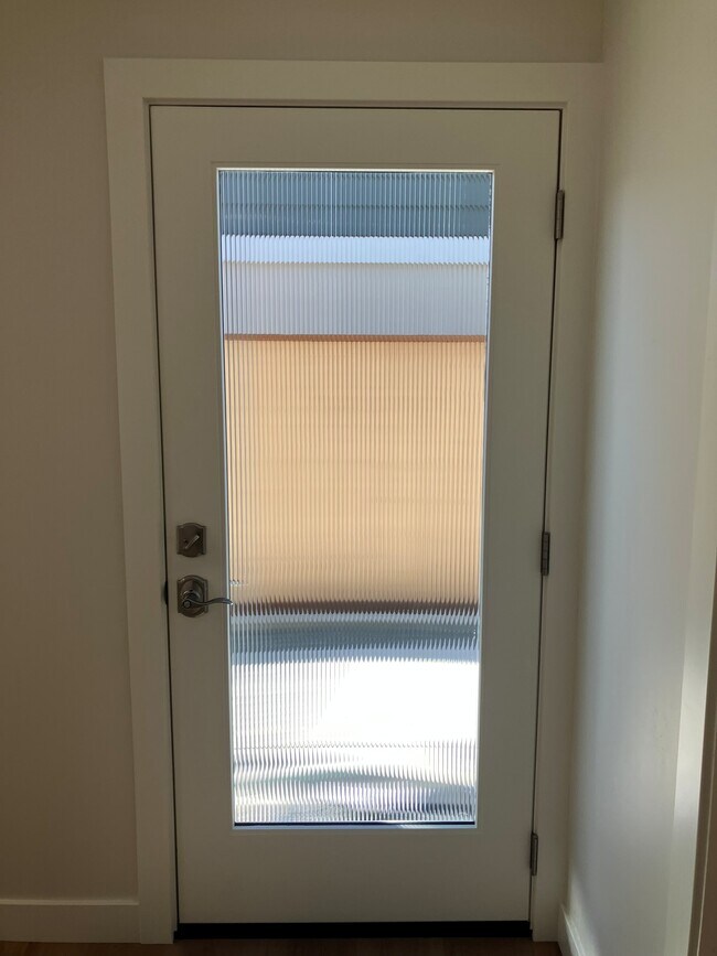 Hermosa puerta de entrada - 548 Blanca St