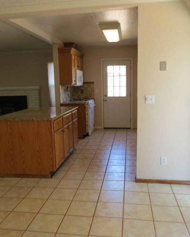 Foto del edificio - 3 br, 2 bath House - 628 Garfield Street