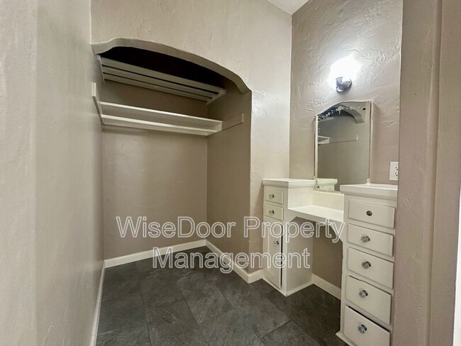 Photo - 1030 Leonard Ave Apartment