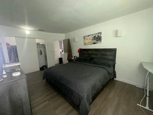 Foto del edificio - 425 SW 18th Ave