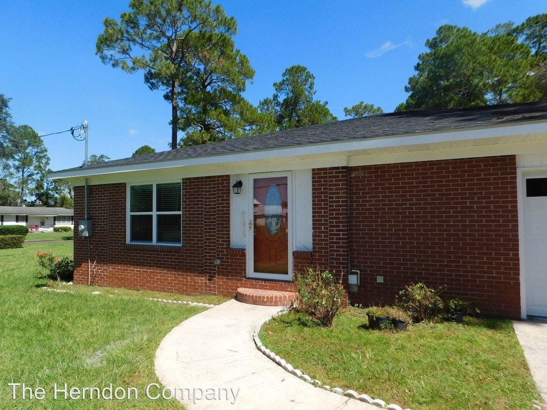 3 br, 2 bath House 801 Bunche Drive House for Rent in Valdosta, GA