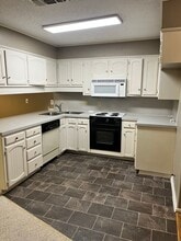 Building Photo - 1105 E 23rd St