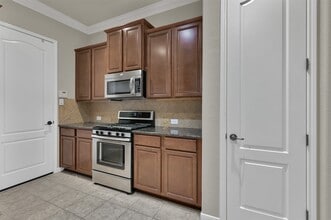 Building Photo - 14557 San Pietro Dr