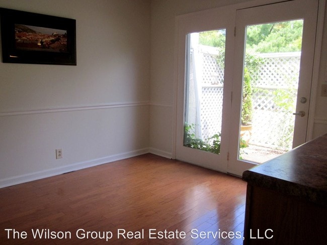 Building Photo - 2641 Blakemore Ave