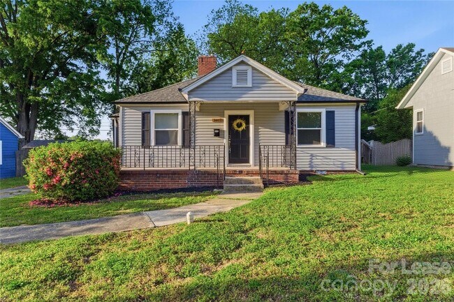 Foto del edificio - 2405 Greenland Ave