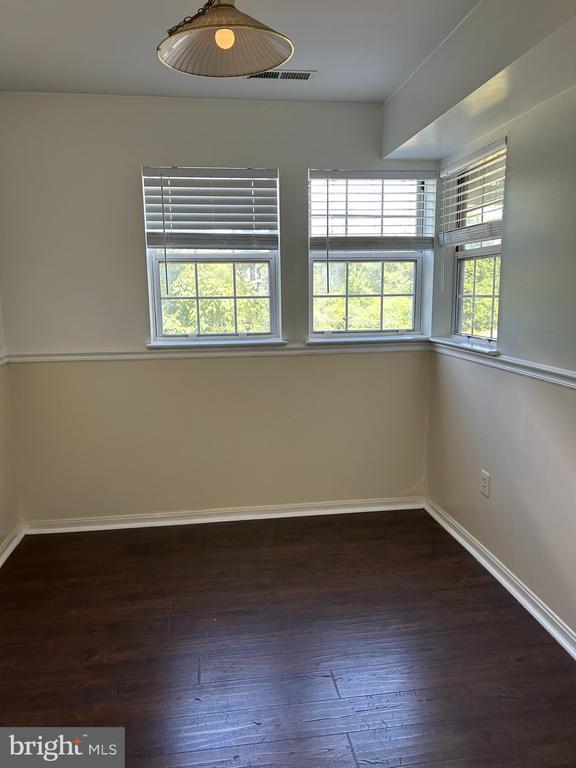 Building Photo - 8601 Falls Run Rd