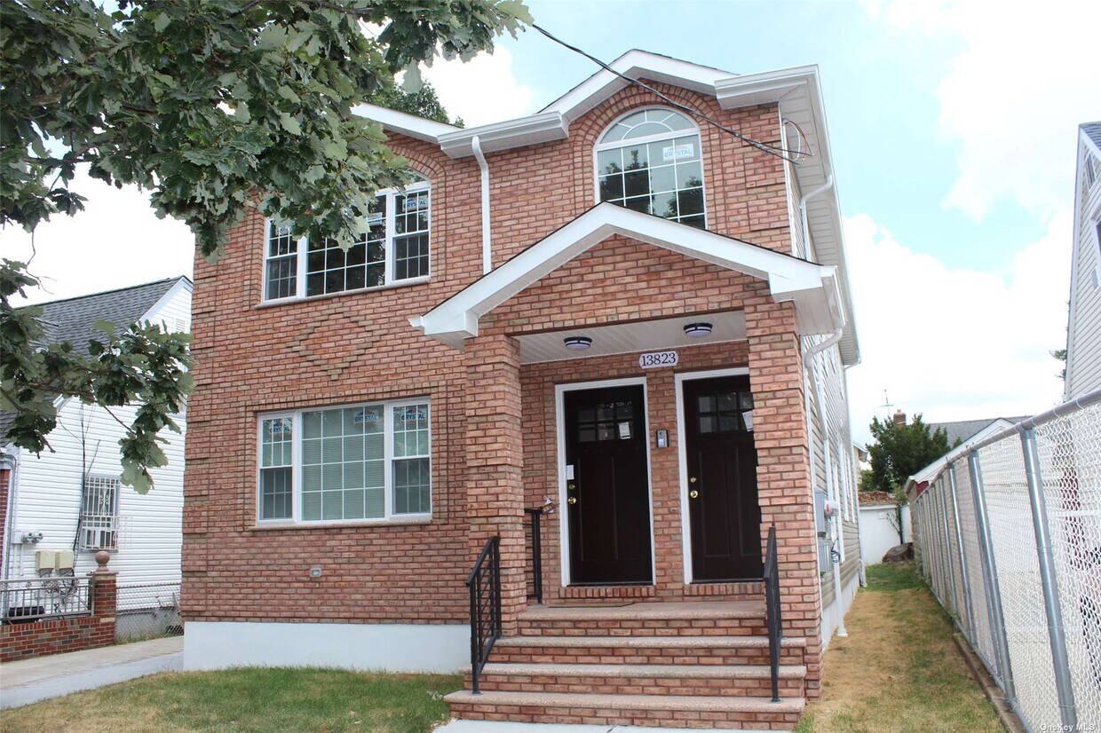Foto principal - 138-23 249th St