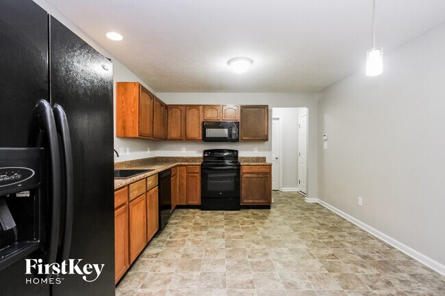 Building Photo - 5602 Wild Horse Dr