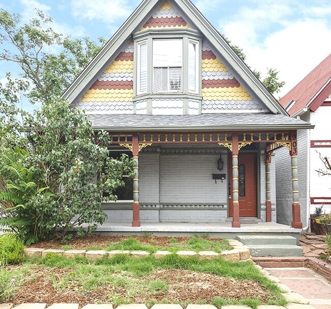 Building Photo - Charming Five Points home with outdoor oas...