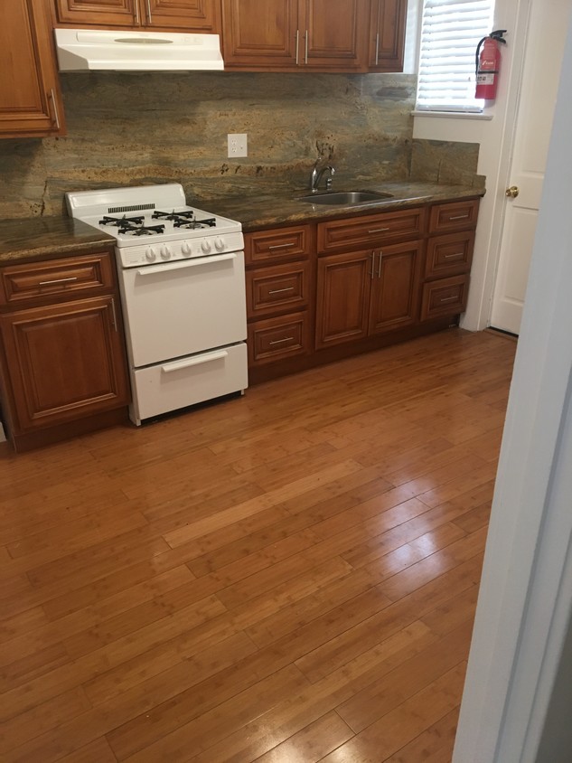 Kitchen with granite countertops - 102 Shrader St