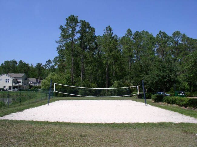 Building Photo - Beautiful 4/2 Pool Home in Stoneybrook