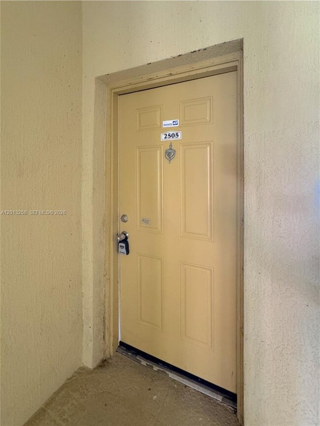 Building Photo - 1281 SW 46th Ave