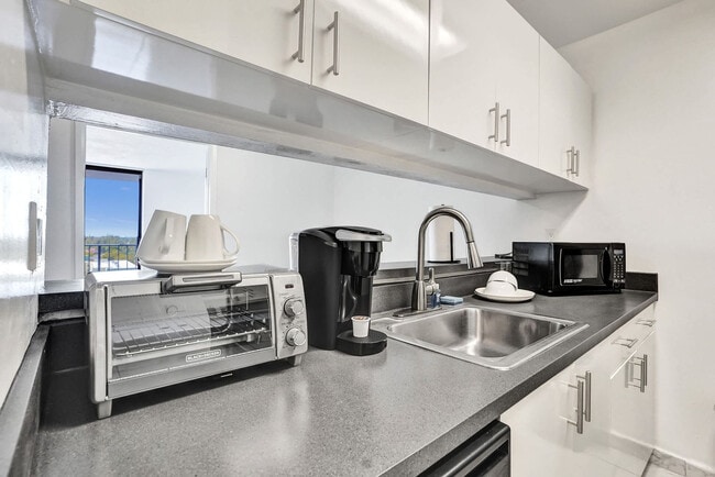 Foto del edificio - 777 NW 155th Ln