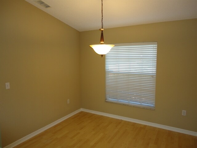 Foto del edificio - 3804 Laurel Branch Drive