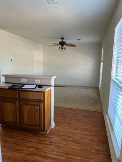 Foto principal - 404 N Powell Pkwy
