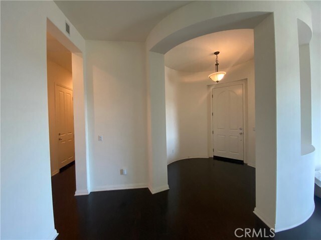 Foto del edificio - 5126 Bering Ct